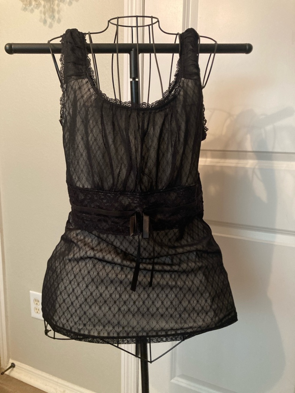 Black Lace Sleeveless Top